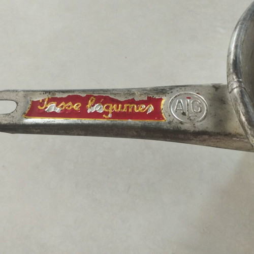Vintage Passe-Légumes Vegetable Grinder ALG used, red handle