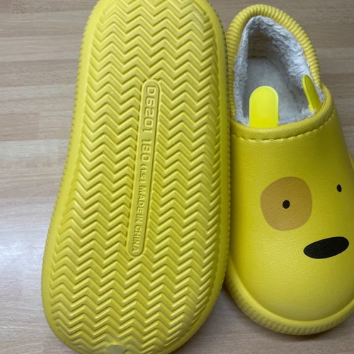 Children's slippers used, winter, yellow, size 26
