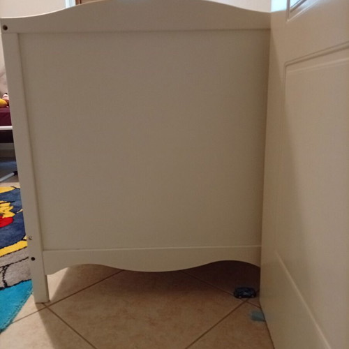 Baby cot-bed white like new with mattress