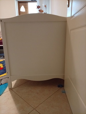 Baby cot-bed white like new with mattress