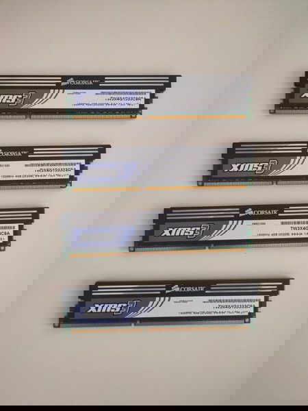 Corsair XMS3 8GB  DDR3 TW3X4G1333C9A