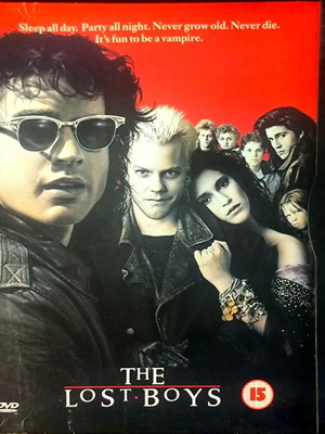 The Lost Boys DVD филм на ужасите с Кори Фелдман и Кифър Съдърланд