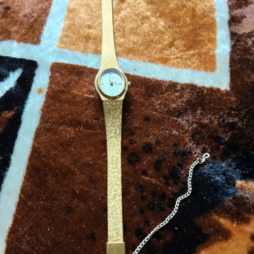 Orient Quartz ladies gold watch vintage like new