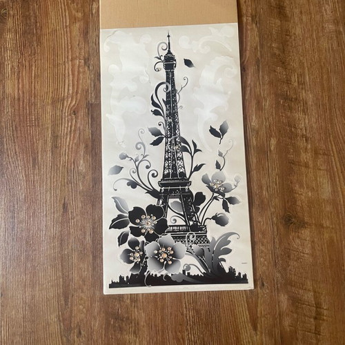 Eiffel Tower wall sticker like new, missing 3 stickers