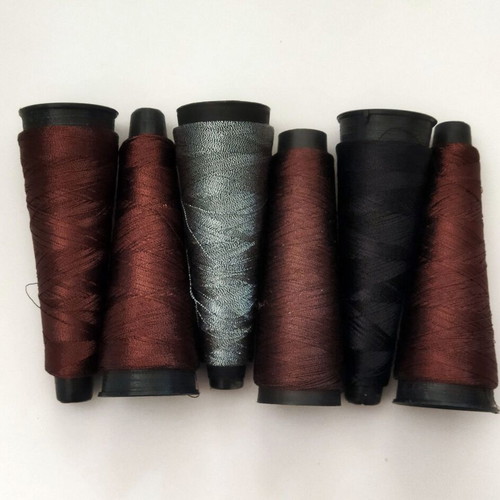 Au Papillon embroidery gold threads set, like new, 6 cones