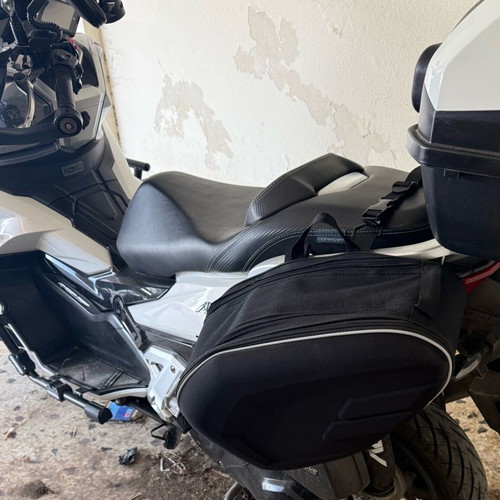 Μπακαζέρα μηχανής 32 λίτρων και πλαϊνές βαλίτσες καινούργιες