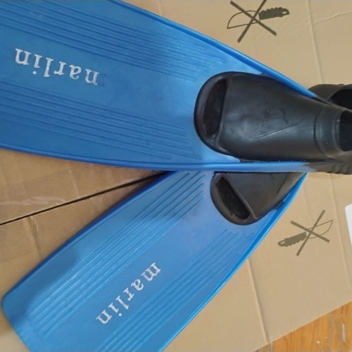 Children's swim fins like new, size 28-30