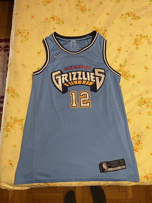 Nba Memphis Grizzlies Ja Morant Jersey size Large like new