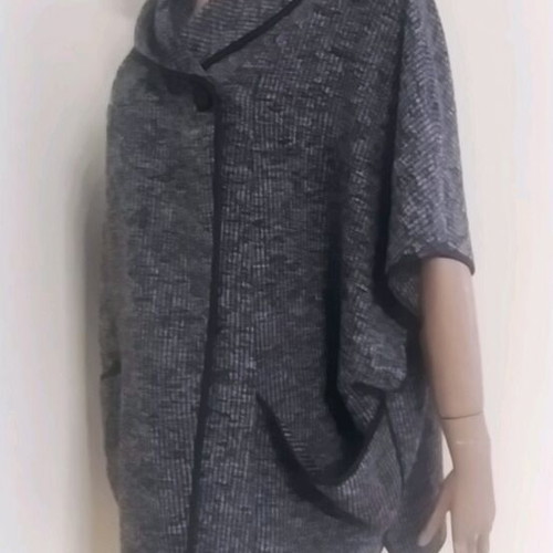 Women's cape coat jacket one size, black and gray