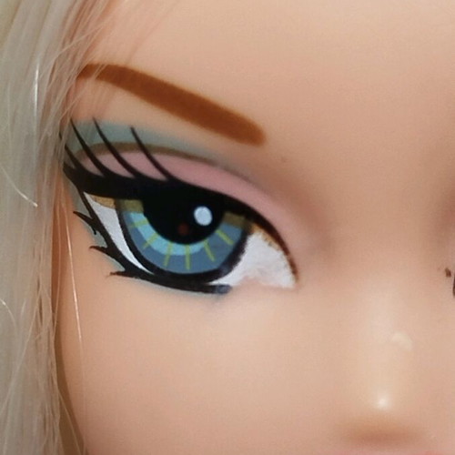Bratz Play Sports Cloe doll used with flaws