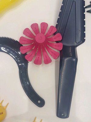 Tupperware cake serving spatula cheese knife and piece divider tool new