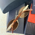 Prada sunglasses like new, brown