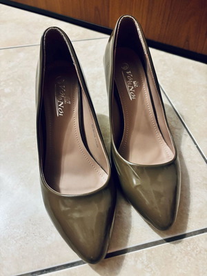 Khaki shoes size 39