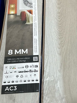 Laminate 8mm 55 sqm new