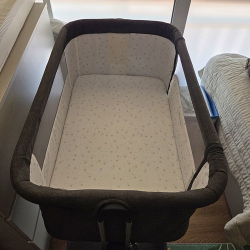 Bebe Stars Crib with Mattress, Side Opening and Wheels light grey like new