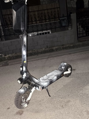 Kukirin G2 Pro electric scooter like new, low mileage