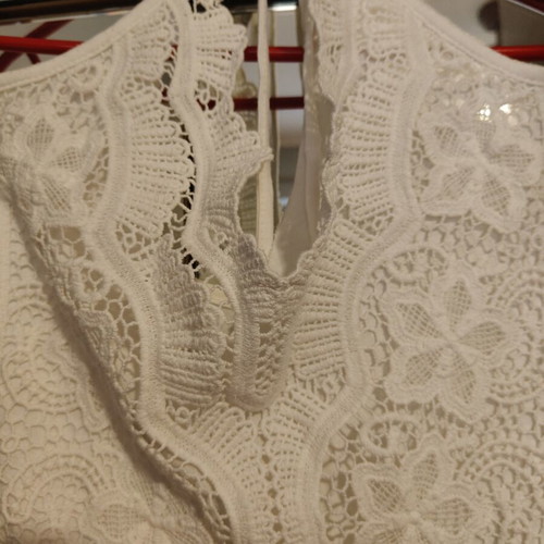 White dress like new, halter neck, lined