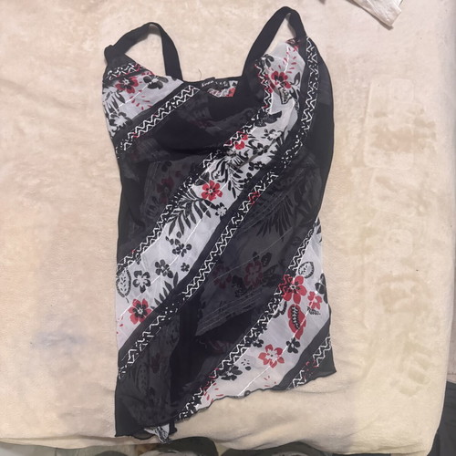 Womens top with flowers black and red size M like new from Bulgarian brand
