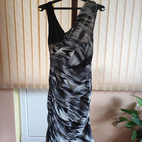 Caractere luxury dress black white geometric pattern size XS like new