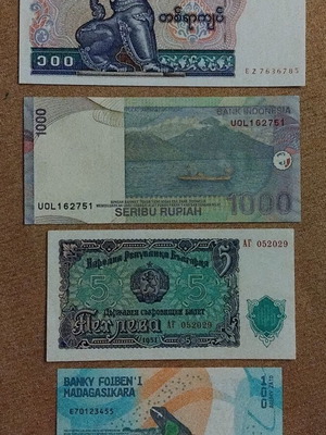 Uncirculated banknotes from Myanmar, Indonesia, Bulgaria, Madagascar