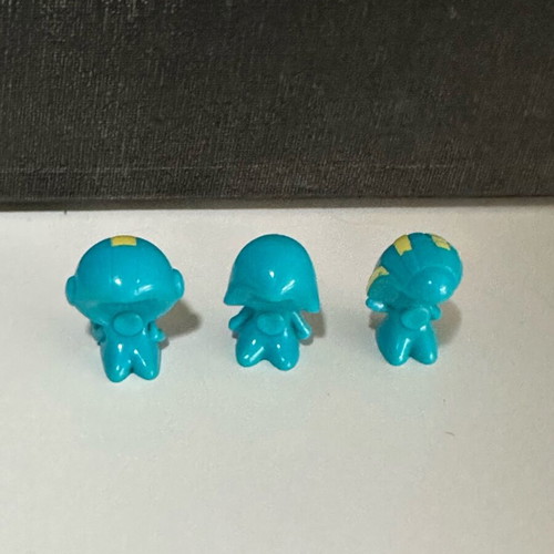 Gogo’s Crazy Bones blue turquoise collectible figures like new