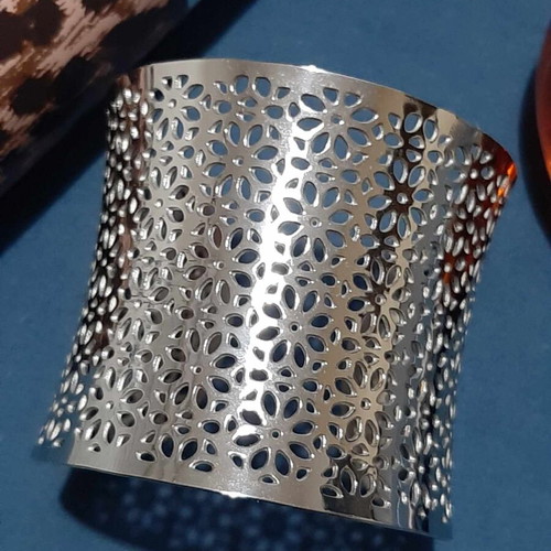 Cuff bracelet stainless steel new, silver