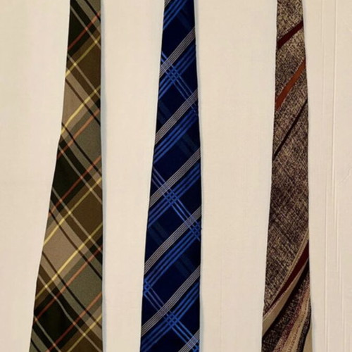 Set of 3 vintage ties with plaid and geometric patterns like new