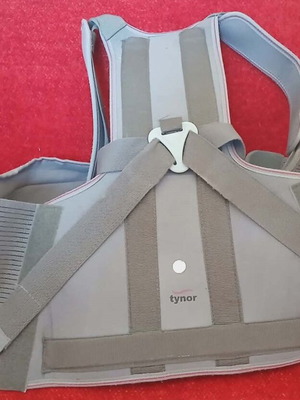 Taylor brace with underarm support like new, reinforced thoracolumbar splint