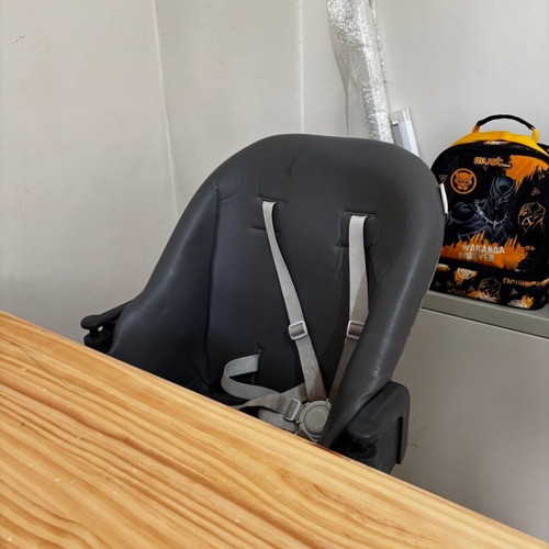 Giordani baby/child feeding seat like new