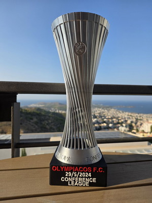 Ολυμπιακός Κύπελλο UEFA Conference league 30εκ καινούργιο με μπρελόκ