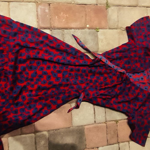 Satin dress like new, blue and red, size M