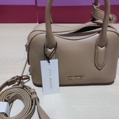 Eva Minge beige handbag new