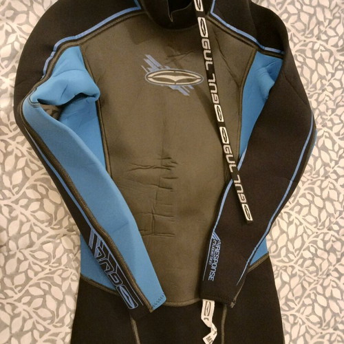 Gul Response 3/2 wetsuit medium short like new for water sports