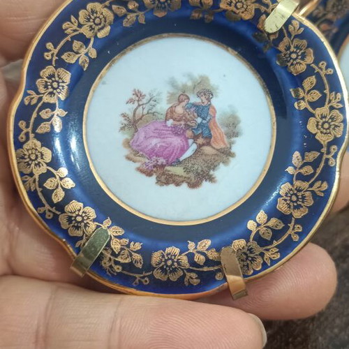 Vintage Limoges porcelain decorative plates set of 2 like new