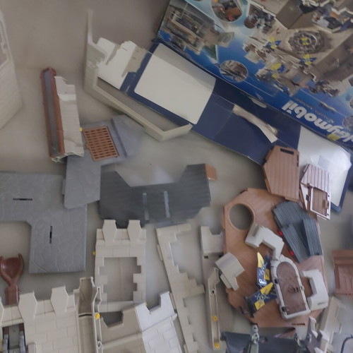 Playmobil Novelmore Fortress used, for 8 years old