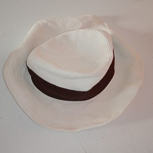 Assorted hats, pack deal