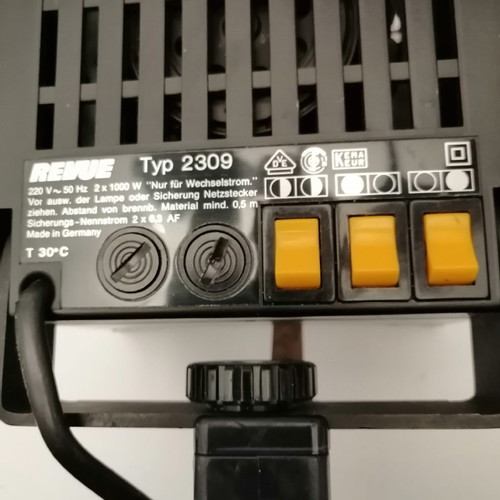 Video Camera Light used 2X1000 Watt 220 Volt with Fan REVUE Typ2309