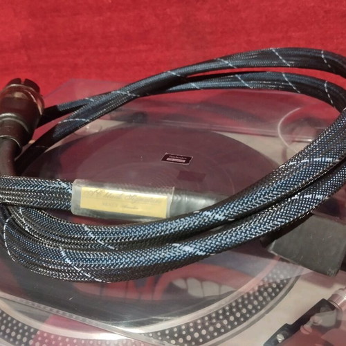 Black Signature Nexus Acoustics Xaitas Hi-End 2m power cable like new