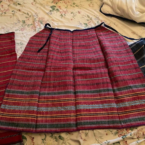 Handmade woven aprons unused vintage 1970