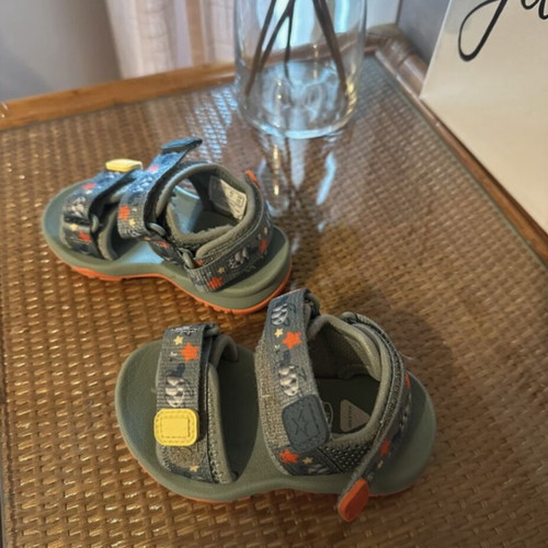 Clark’s children’s sandals, size 21