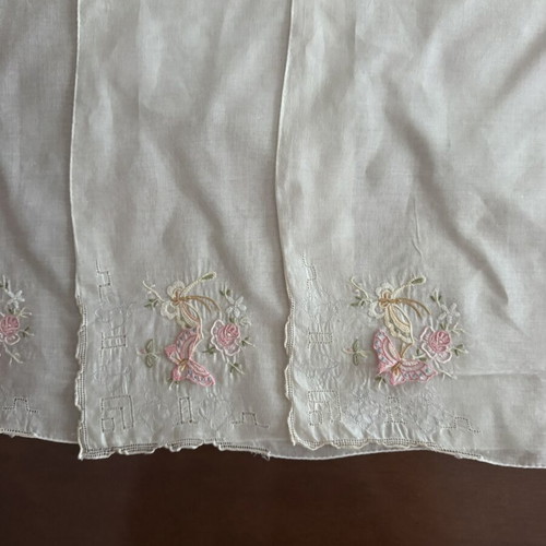 Set of 5 white square napkins with pink butterfly embroidery, new