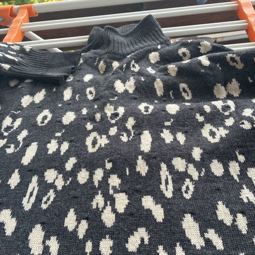 Gianni Versace designer vintage sweater animal print used