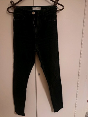 Bershka women's black denim jeans like new, size XS
