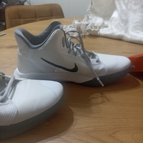 Nike Precision 3 athletic shoes like new, size 44, white and gray
