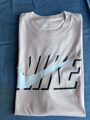 Nike men's short-sleeve t-shirt pink size M like new