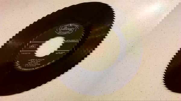 Vinyl record 45 - Herve Vilard