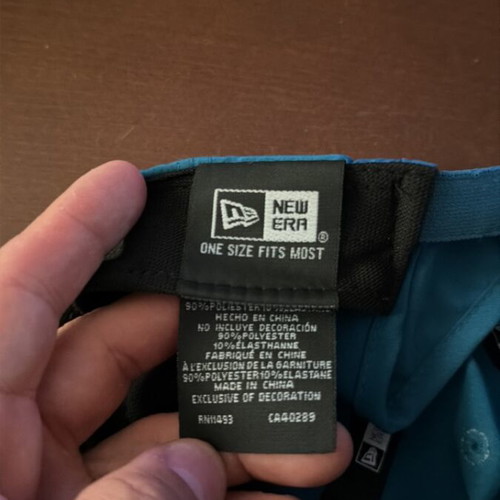 New Era women's hat like new, turquoise