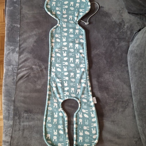 Jukki car seat cushion used, good condition
