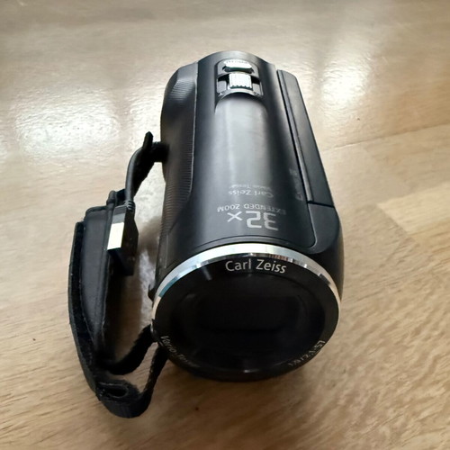 Sony Handycam HDR-CX220 Full HD camcorder like new
