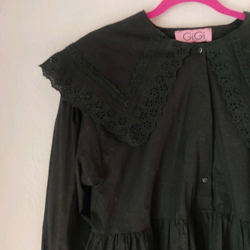 Black GiGi dress with large embroidered collar like new, one size